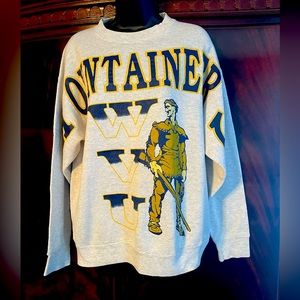 West a Virginia Mountaineers sweatshirt